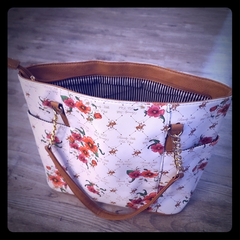 Beverly Hills Polo Club tote zippered bag.